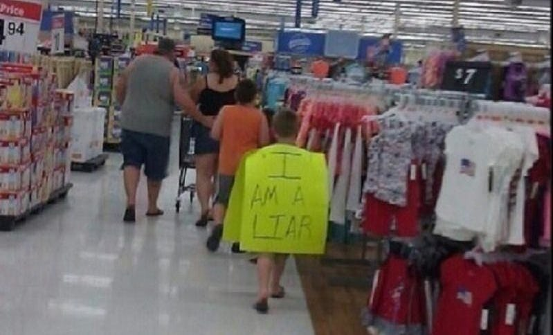 Родитель всегда прав! Топ «креативных» родителей по версии руководства сети супермаркетов Walmart